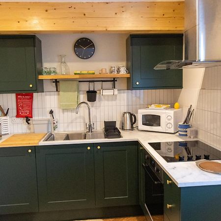 Amarelo Apartment, Central Charlbury, 1 Super King Bed מראה חיצוני תמונה