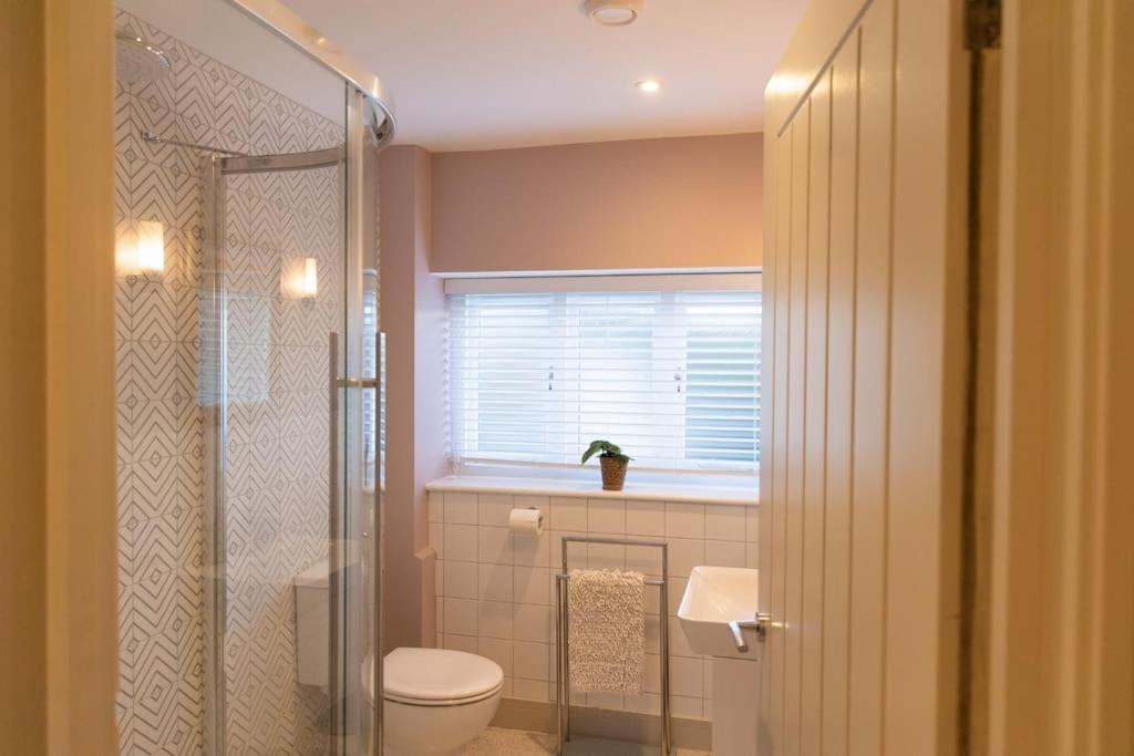 Amarelo Apartment, Central Charlbury, 1 Super King Bed מראה חיצוני תמונה