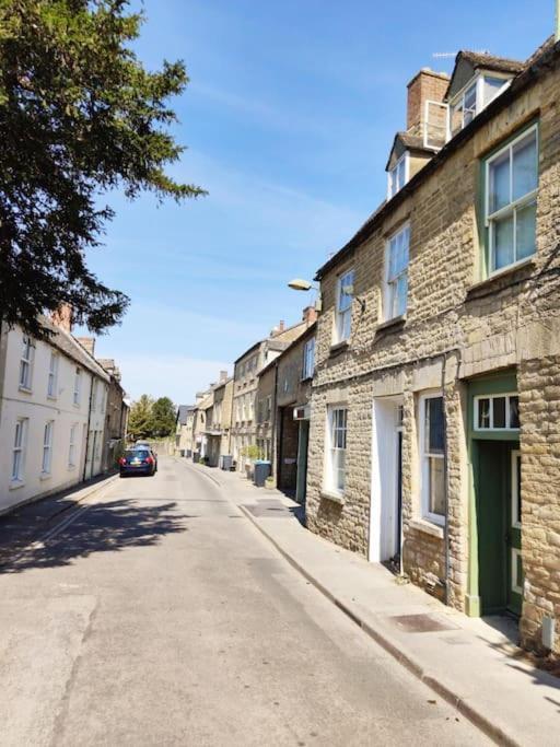 Amarelo Apartment, Central Charlbury, 1 Super King Bed מראה חיצוני תמונה